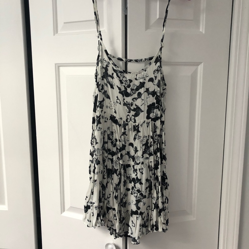 Patterned flowey dress